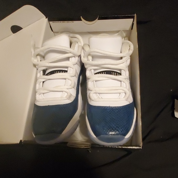 Shoes - Picture 1 of 1